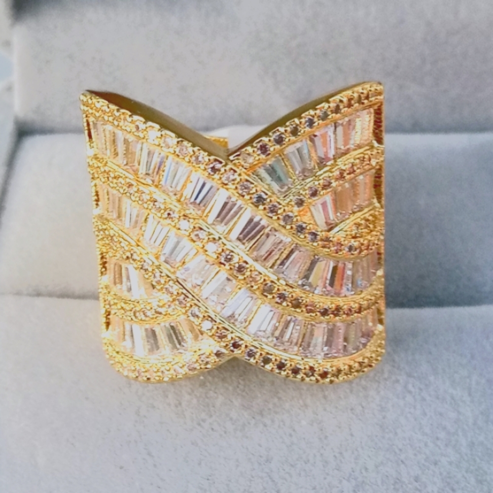 Gold plated Zercon Swirl ring